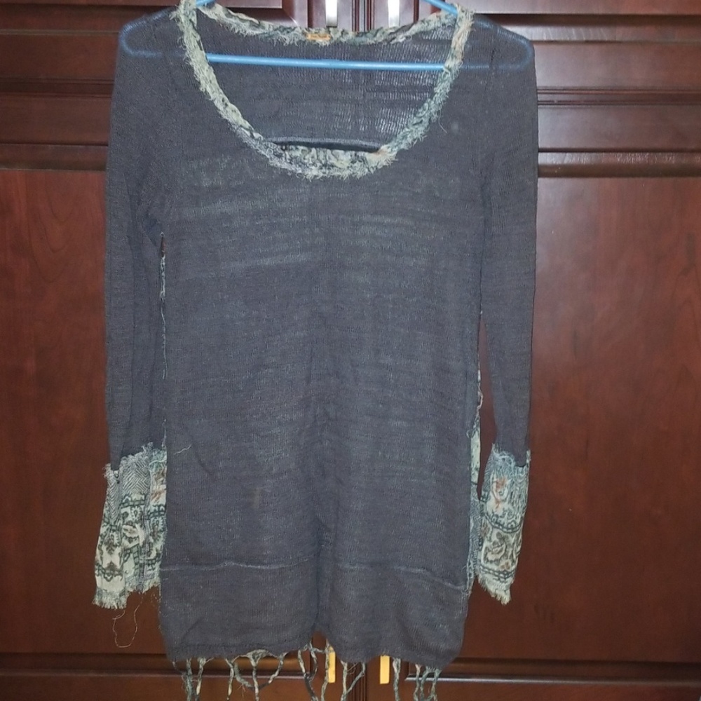 Free people amazingly designed top